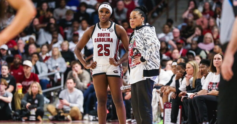 raven-johnson-dawn-staley_54360217712_o-South-Carolina-Gamecocks-womens-basketball-vs-Kentucky-March-2-2025-Credit-Katie-Dugan-GamecockCentral-e1741009358522